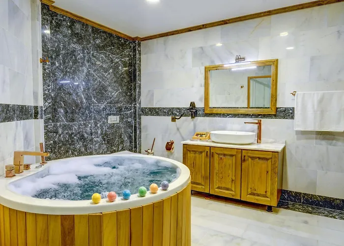 Unique Cappadocia Palace 괴레메